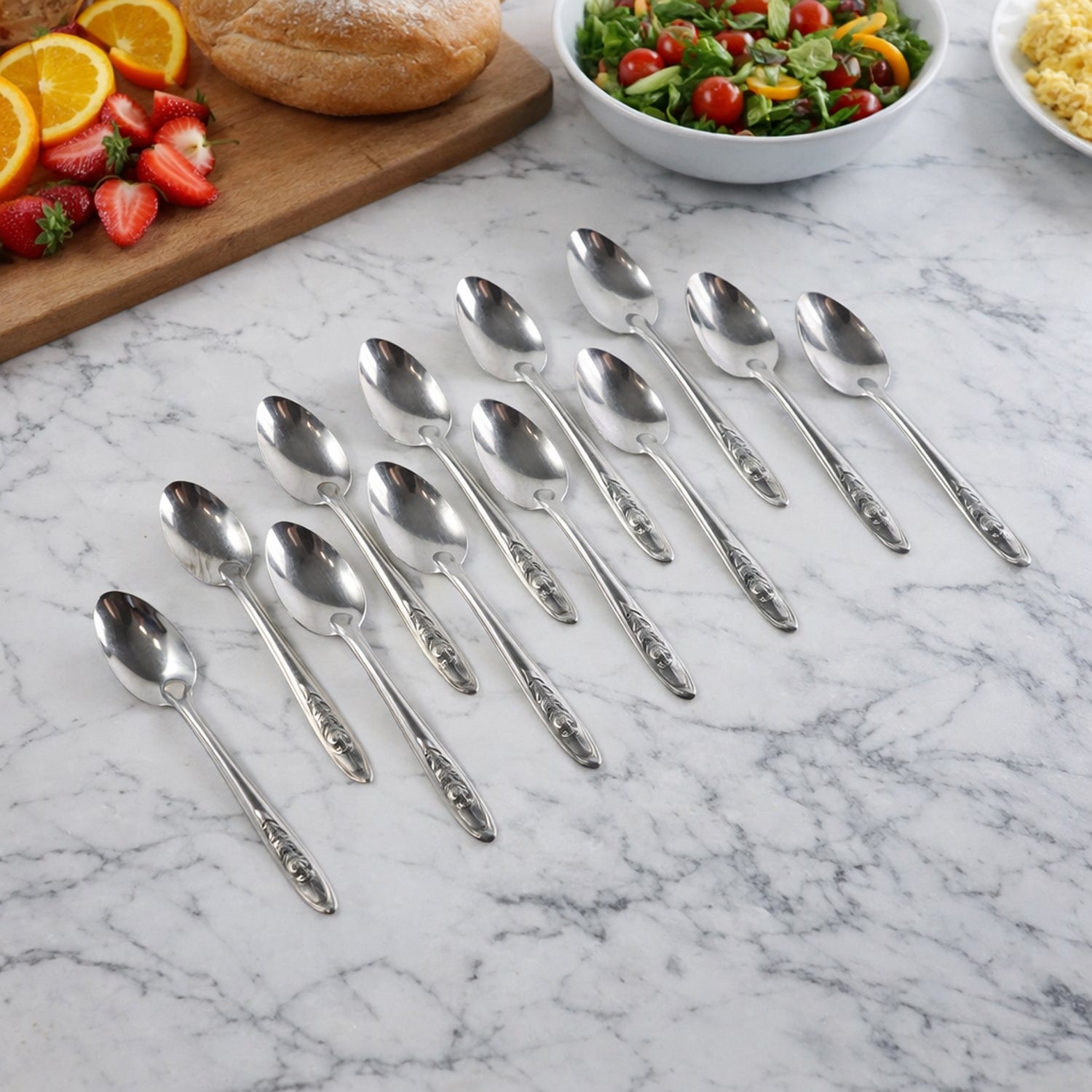 Set of 12 stainless steel spoons for meals