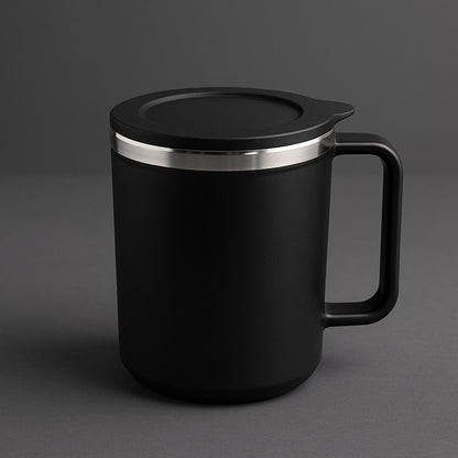 Ergonomic black insulated coffee mug with its soft-fit silicone lid, ideal for daily use.