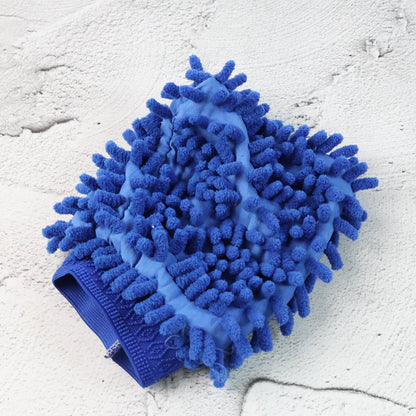 Super absorbent chenille microfiber wash mitt for gentle cleaning.