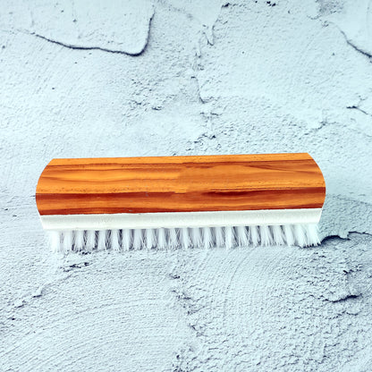 Veepee versatile washing brush set with sturdy bristles and wooden-finish handles