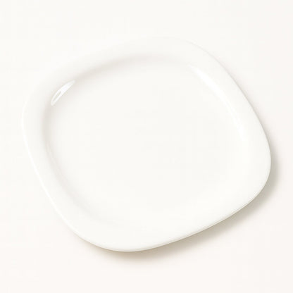 Square dinner plate 28 cm lightweight and easy to handle