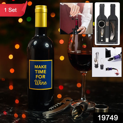 Decorative wine lover gift set in stylish bottle-shaped case