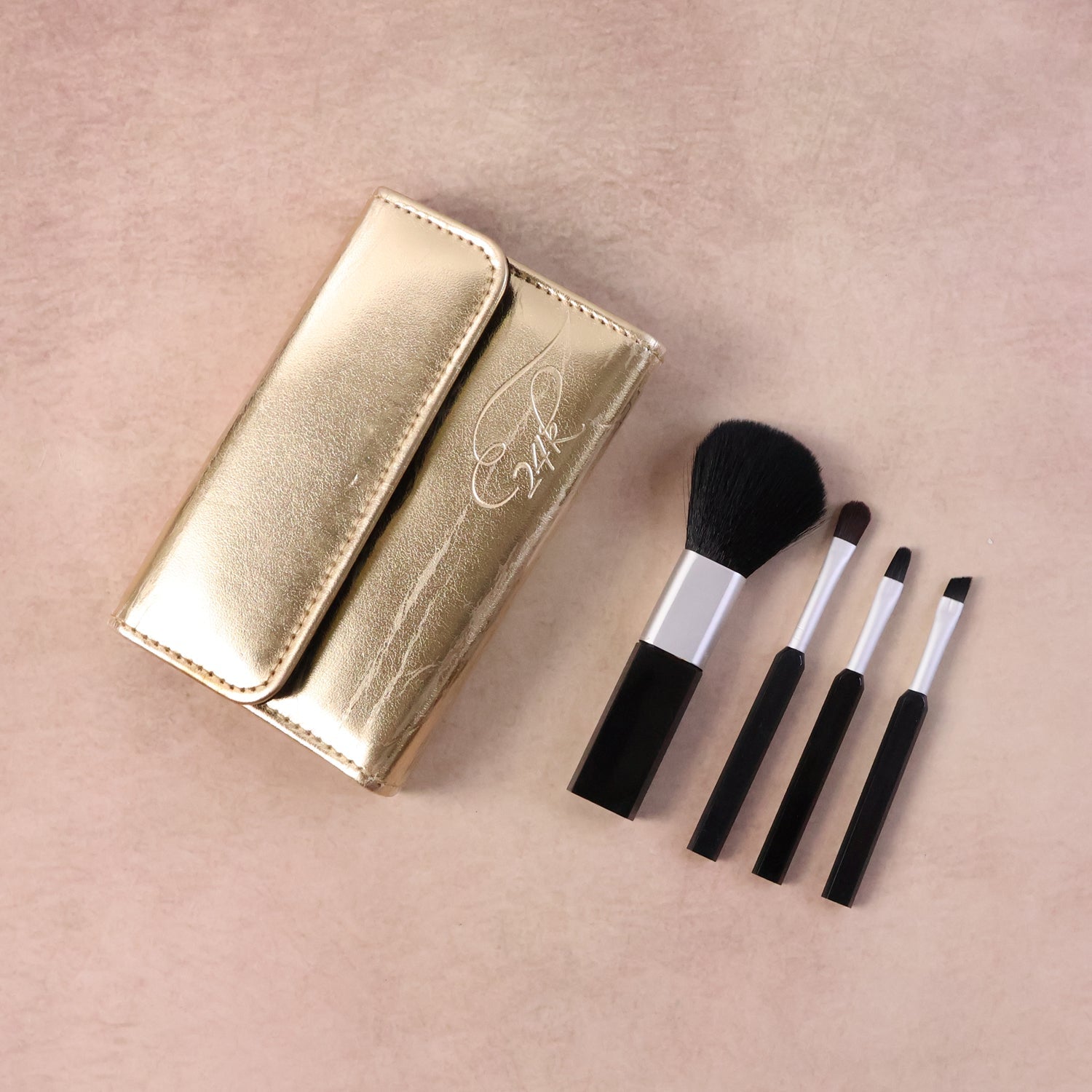 Close-up of the 4 in 1 makeup brushes with soft bristles