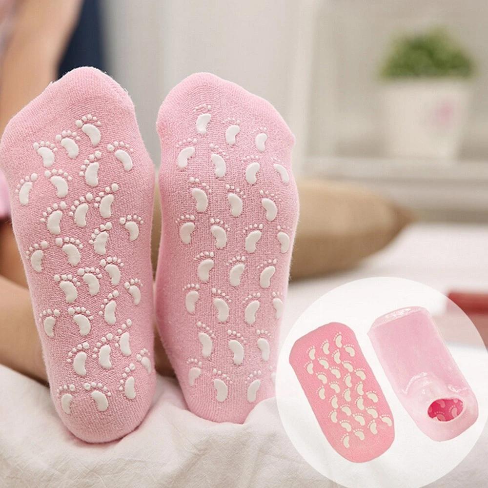 Silicone moisturizing gel socks for soft feet