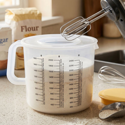 Measuring storage container with ergonomic handle
