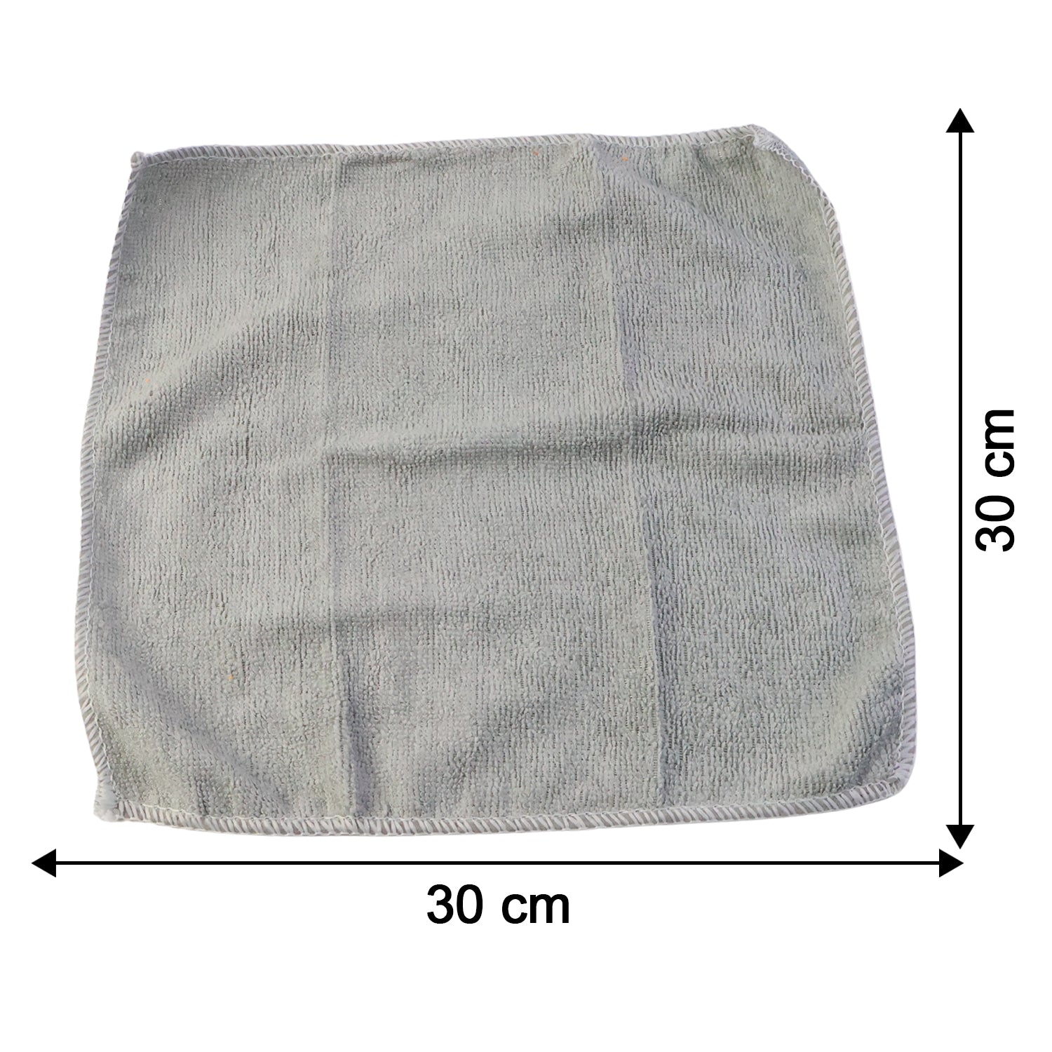 Microfiber cloth size reference next to a ruler showing 30x30 cm dimensions