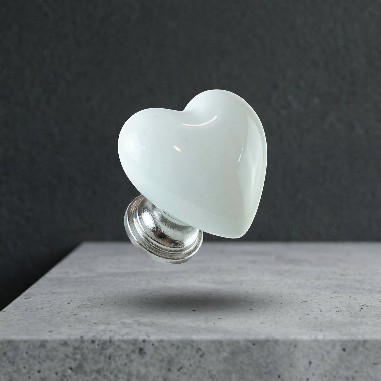 Stylish and durable heart design toilet flush button