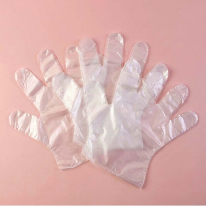Disposable clear gloves suitable for cleaning and food tasks