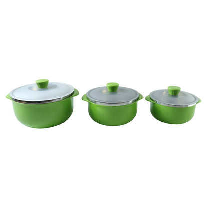 Food serving bowls with secure lids to keep dishes fresh