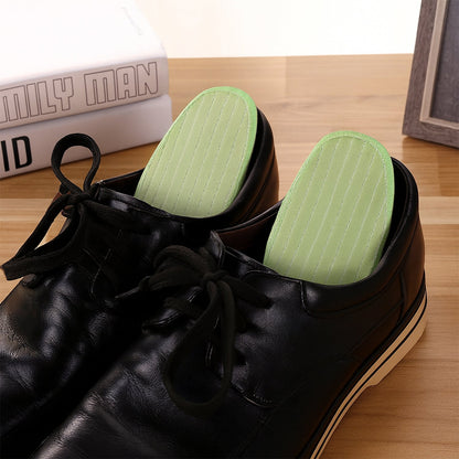 Shock-absorbing men’s insoles for size 42 shoes providing foot support