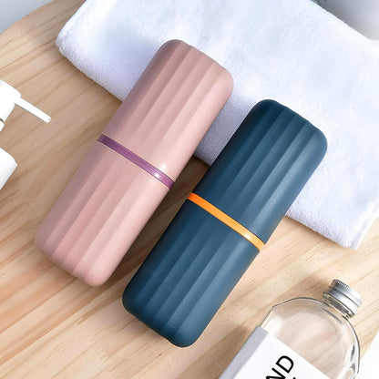 Durable plastic toothbrush case providing hygienic protection