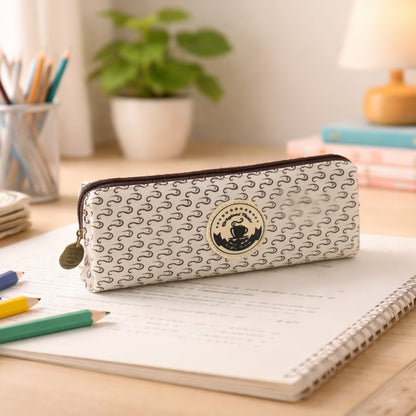 Lightweight, portable stationery pouch for everyday use